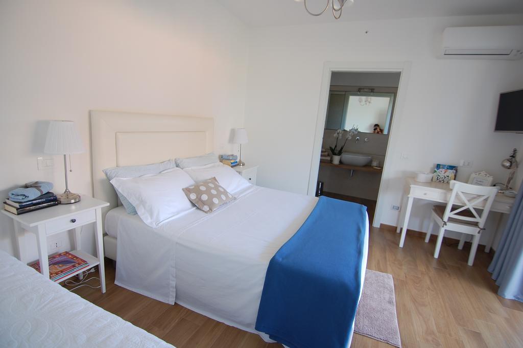 B&B La Gatta Sul Tetto Borgo san Donato  Екстер'єр фото